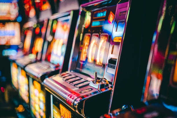 betcash login Bigger Bass Bonanza slot game interface on Android and iOS mobile screens